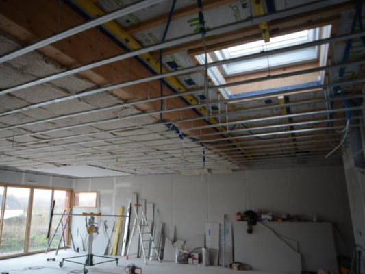 maison du pas sage cloisons bandes plafond